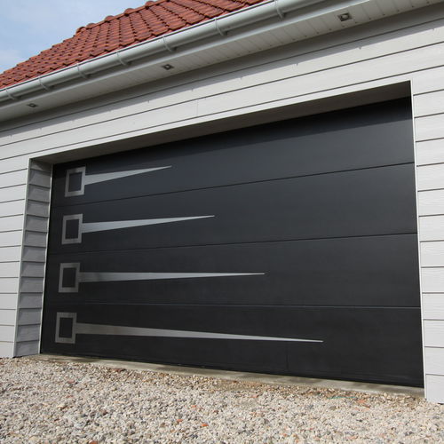 Um portão de garagem automático oferece conveniência, segurança e valorização da propriedade